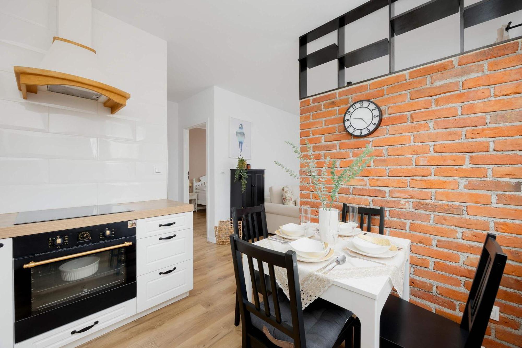 With Parking And Garden Near The Pge Stadium In By Renters *