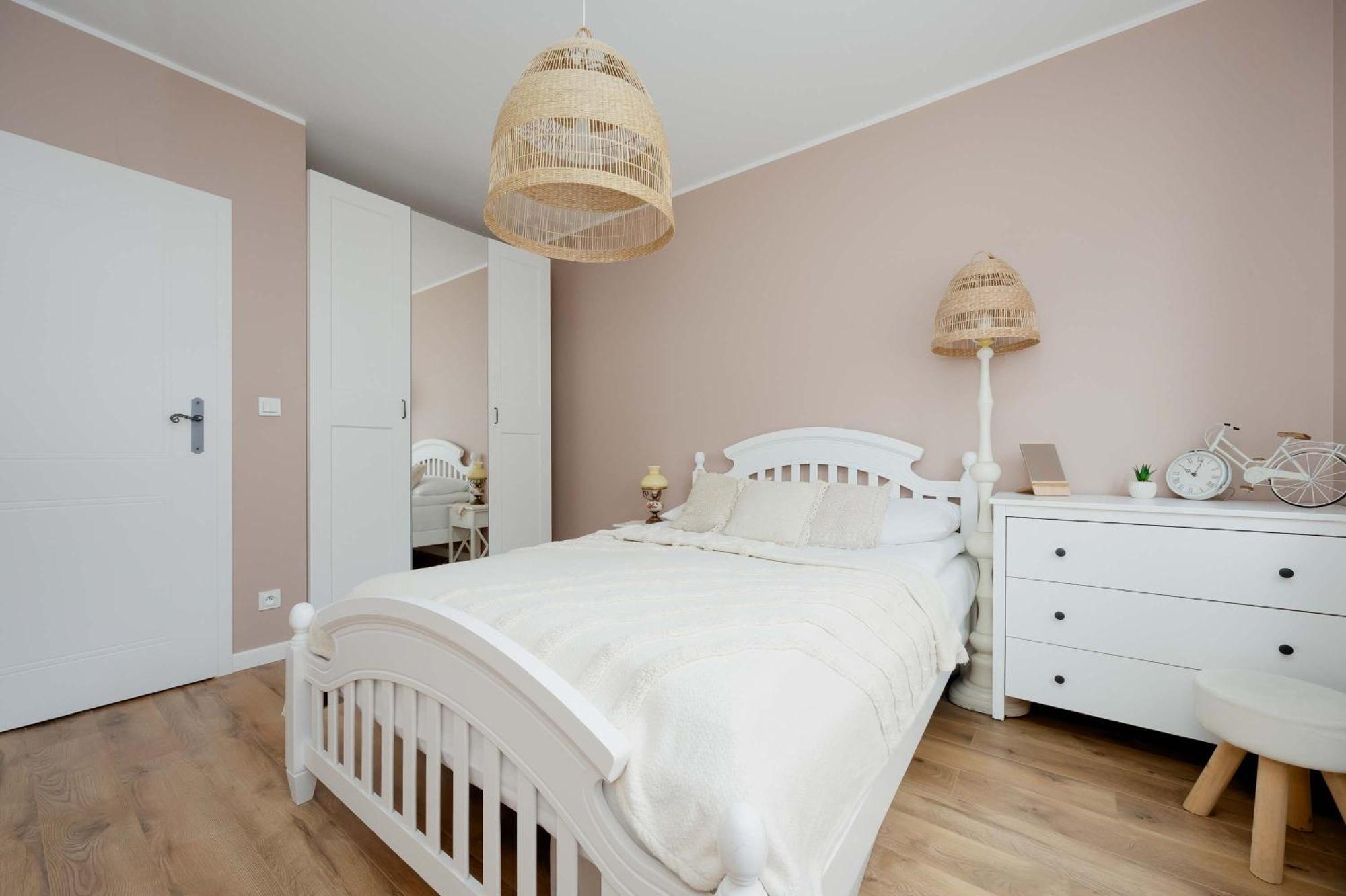 With Parking And Garden Near The Pge Stadium In By Renters Apartment *