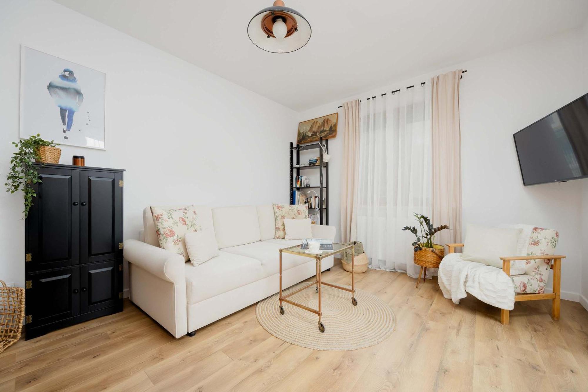 With Parking And Garden Near The Pge Stadium In By Renters * Warsaw