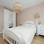 Apartment With Parking And Garden Near The Pge Stadium In Warsaw By Noclegi Renters