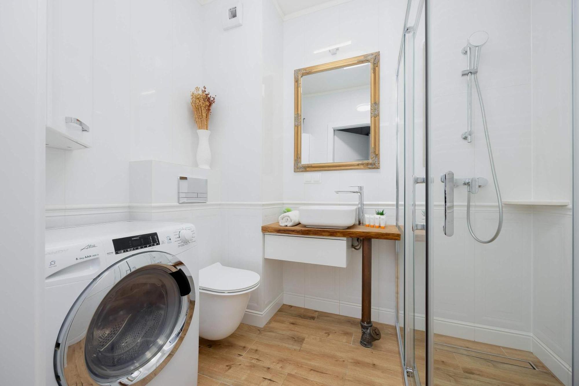 With Parking And Garden Near The Pge Stadium In By Renters * Warszawa